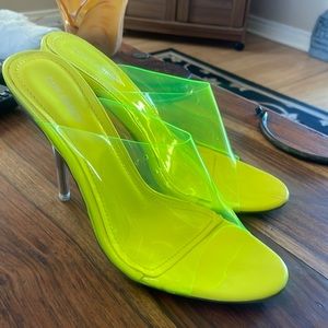PVC neon yellow mules